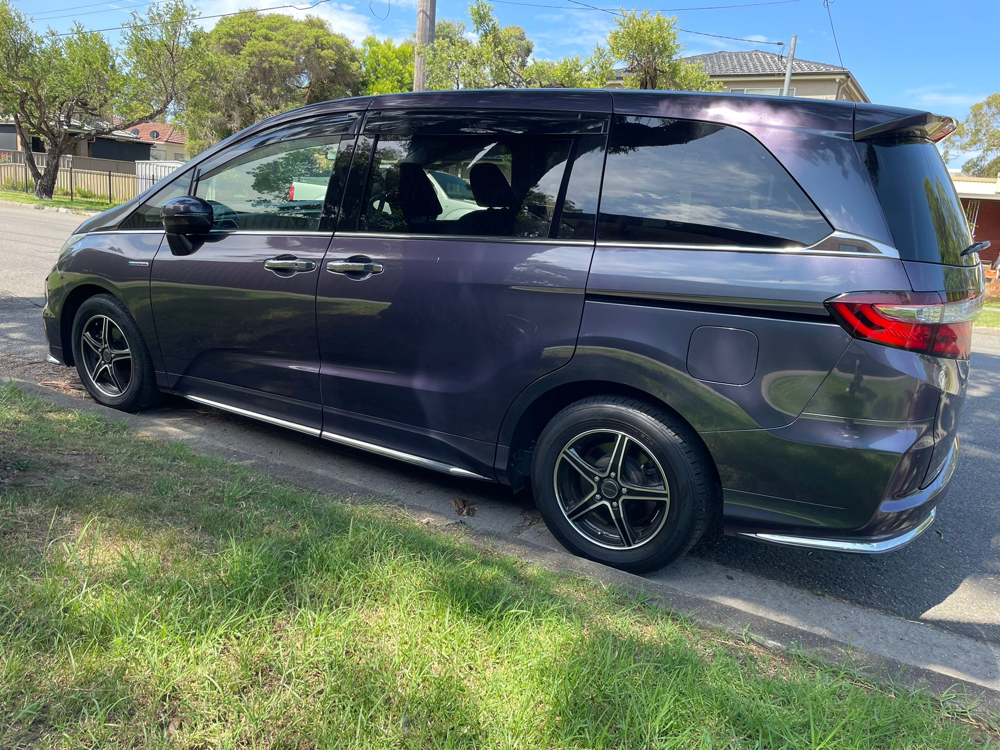
								Honda Odyssey full									