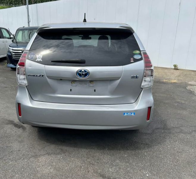
								Toyota Prius/(Alpha) full									
