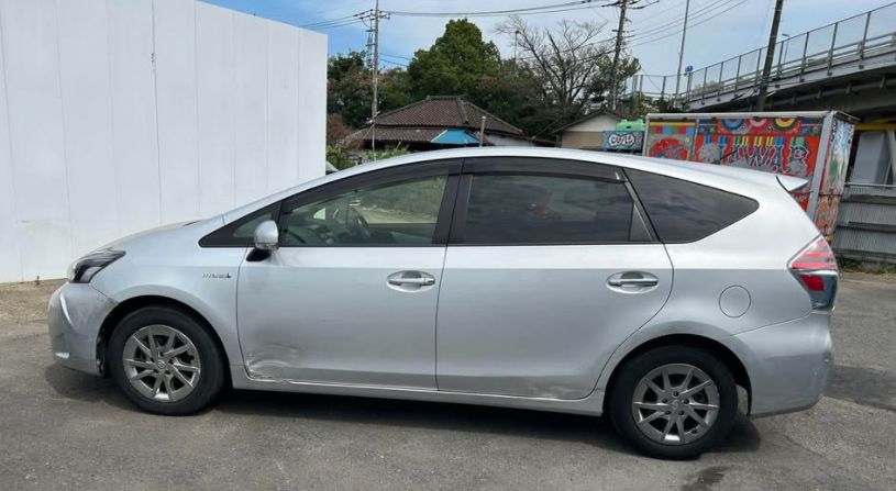 
								Toyota Prius/(Alpha) full									