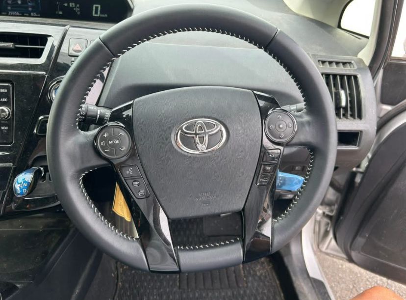 
								Toyota Prius/(Alpha) full									