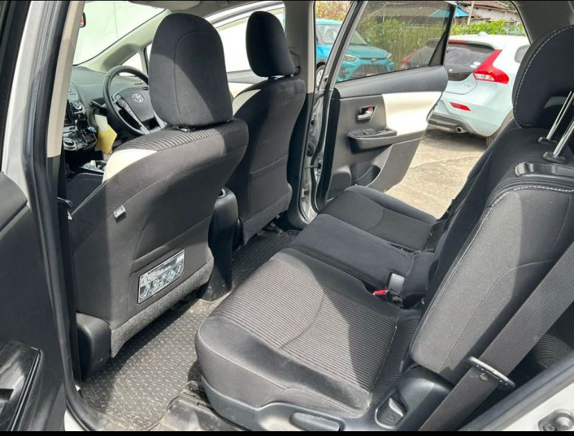 
								Toyota Prius/(Alpha) full									
