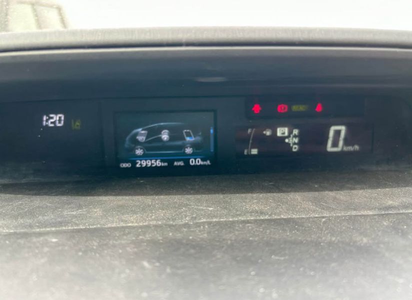 
								Toyota Prius/(Alpha) full									