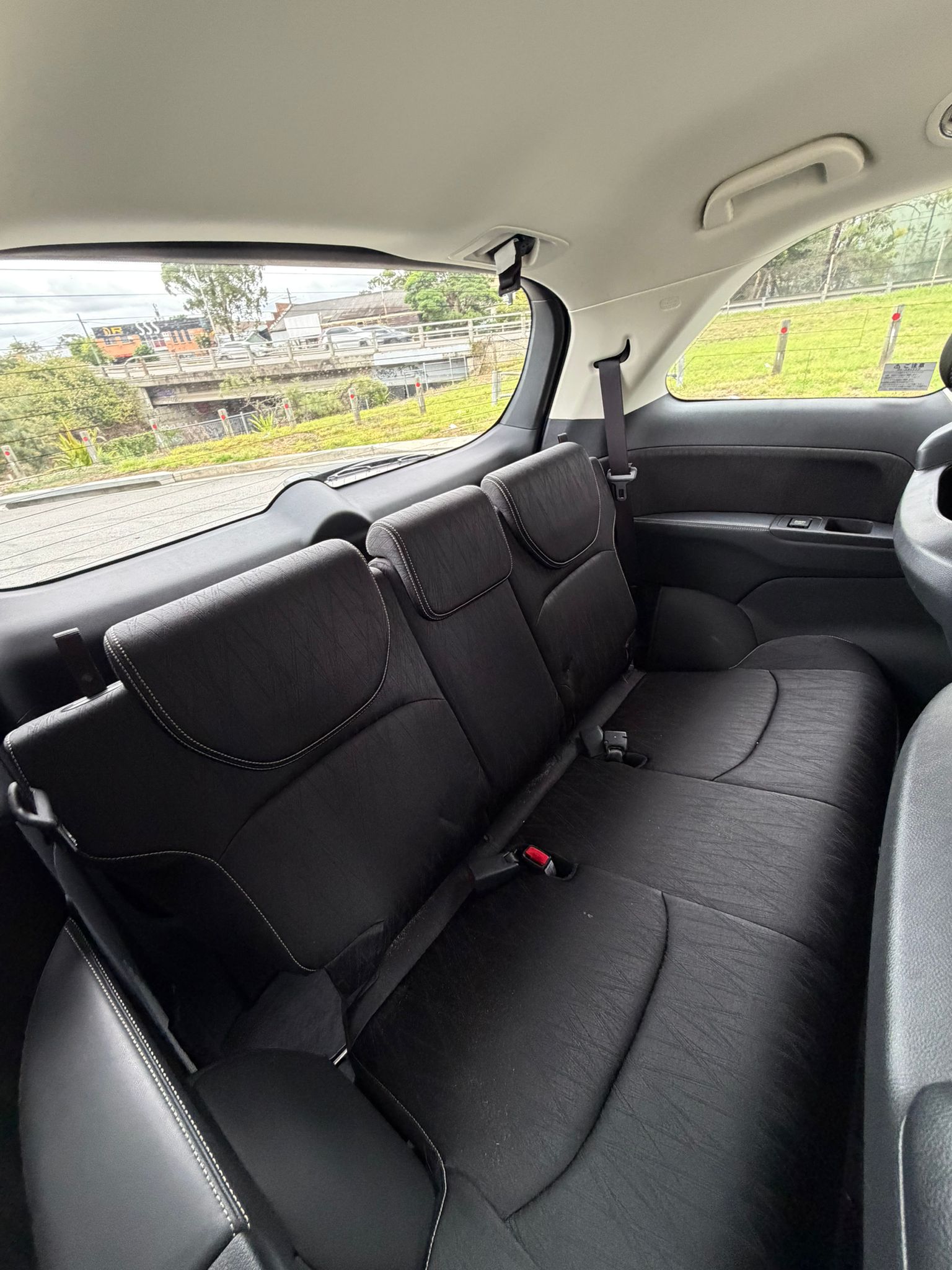 
								Honda Odyssey Hybrid full									