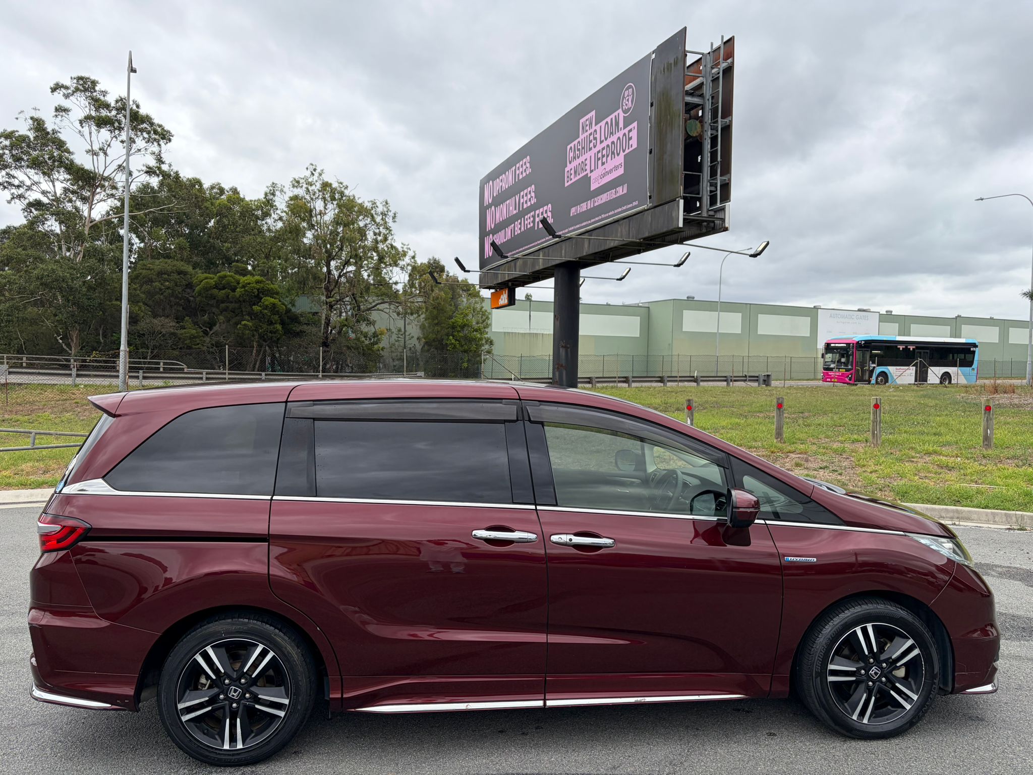 
								Honda Odyssey Hybrid full									