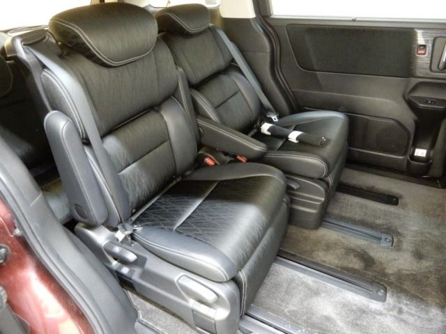 
								Honda Odyssey Hrbrid full									