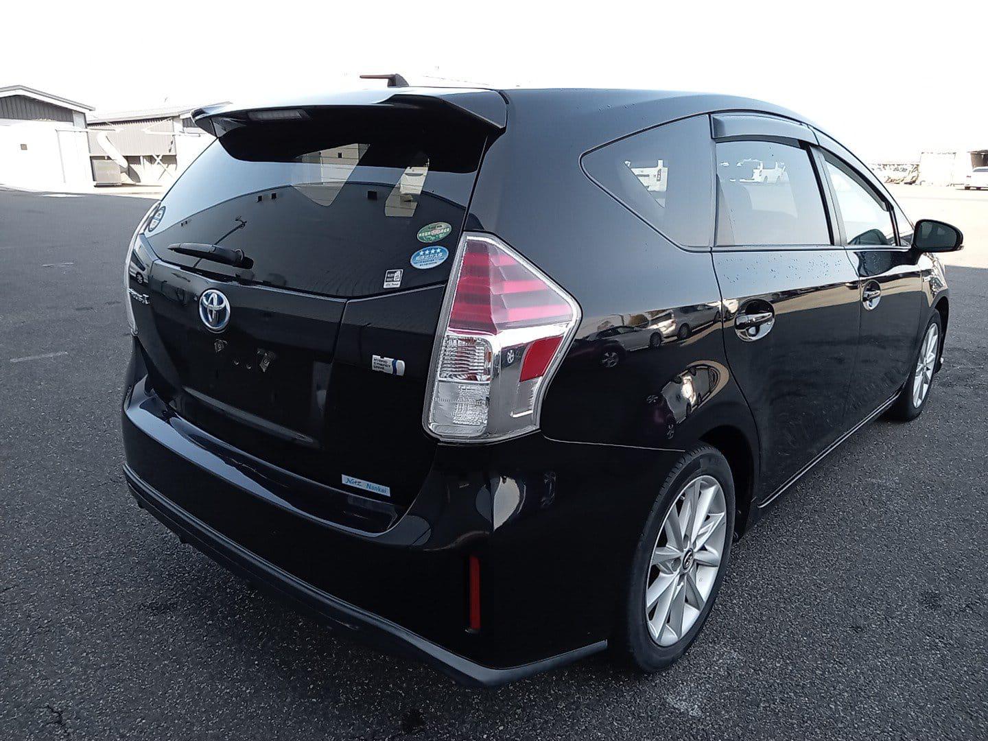 
								Toyota Prius V Alpha full									