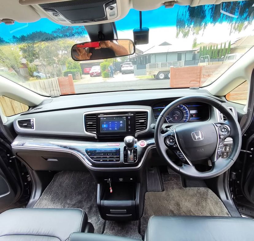 
								Honda(odyssey Absolute S ex package leather) full									