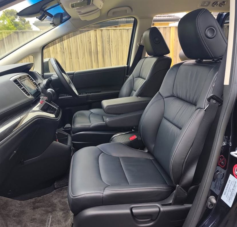 
								Honda(odyssey Absolute S ex package leather) full									