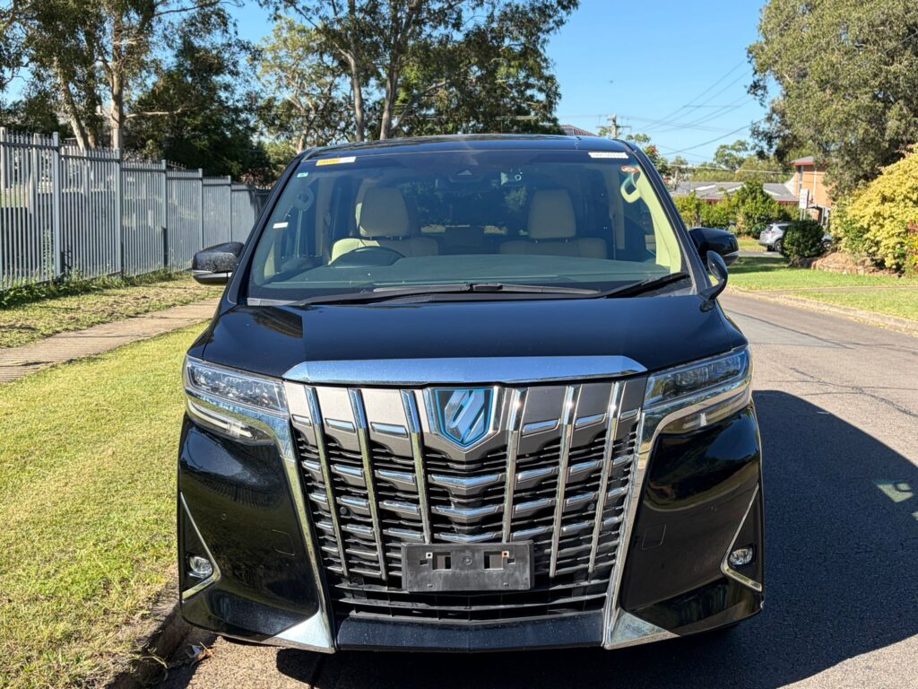Toyota Alphard AWD Hybrid